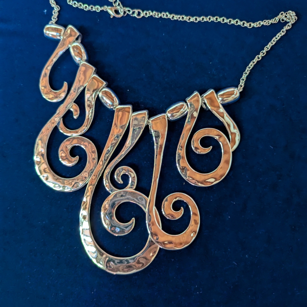 Elegant Lot Of Estate Costume Jewelry, Total Of 16 Necklaces - Picture 6 of 10